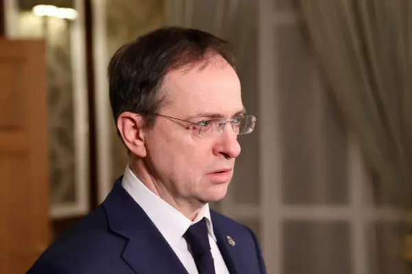 ЄС оприлюднив 21-й пакет санкцій: Мединський, Маміашвілі та Поздняков у переліку
