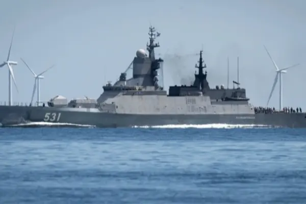 Бєлоусов нагородив командира корвета «Сообразительный» після інциденту з гелікоптером Данії