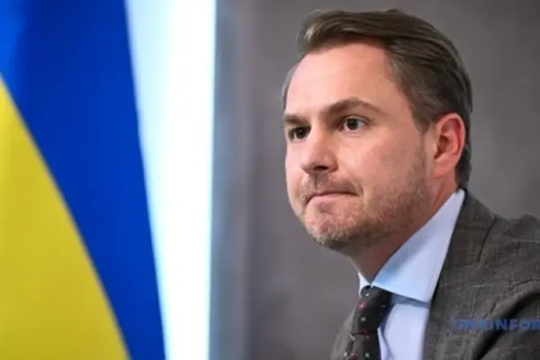Кравченко повідомив про цілі закордонного відрядження після підозри Кривоносу