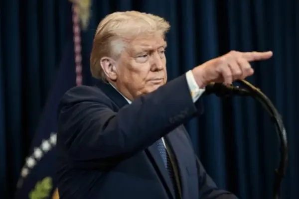 Трамп заявив, що Макрон робить помилку, дозволяючи в’їзд до Франції всім охочим